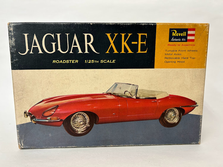 \半額SALE/ Revell Jaguar XK-E ジャガー ロードスター 1/25 レベル その他 \半額SALE/ Revell Jaguar XK-E ジャガー ロードスター 1/25 レベル その他