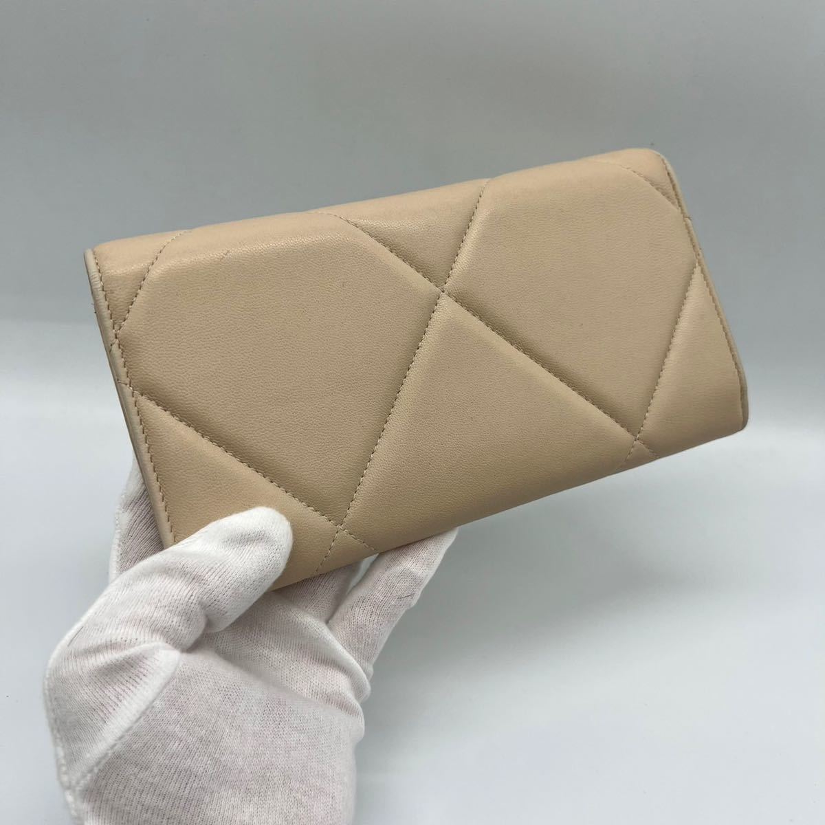 訳あり商品 美品!シャネル19 19 長財布 ラムスキン マトラッセ ロング