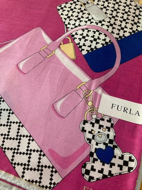 FURLA フルラ　シルクスカーフ バッグチャーム柄p　FURLA_画像2