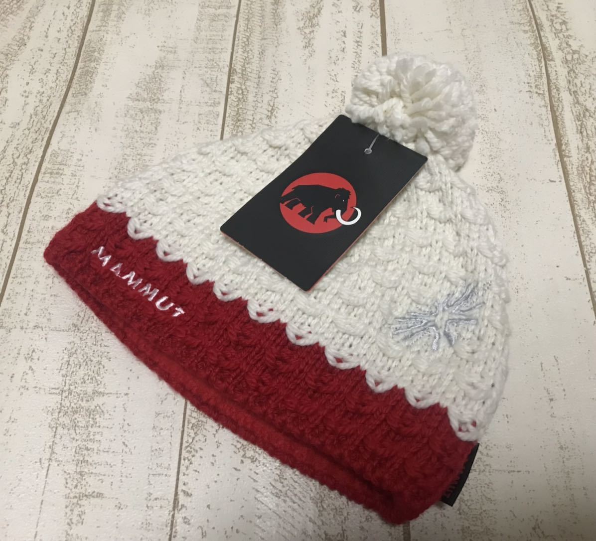 未使用　マムート ポメル ビーニー Mammut Pommel Beanie ニットキャップ　デッドストック_画像1