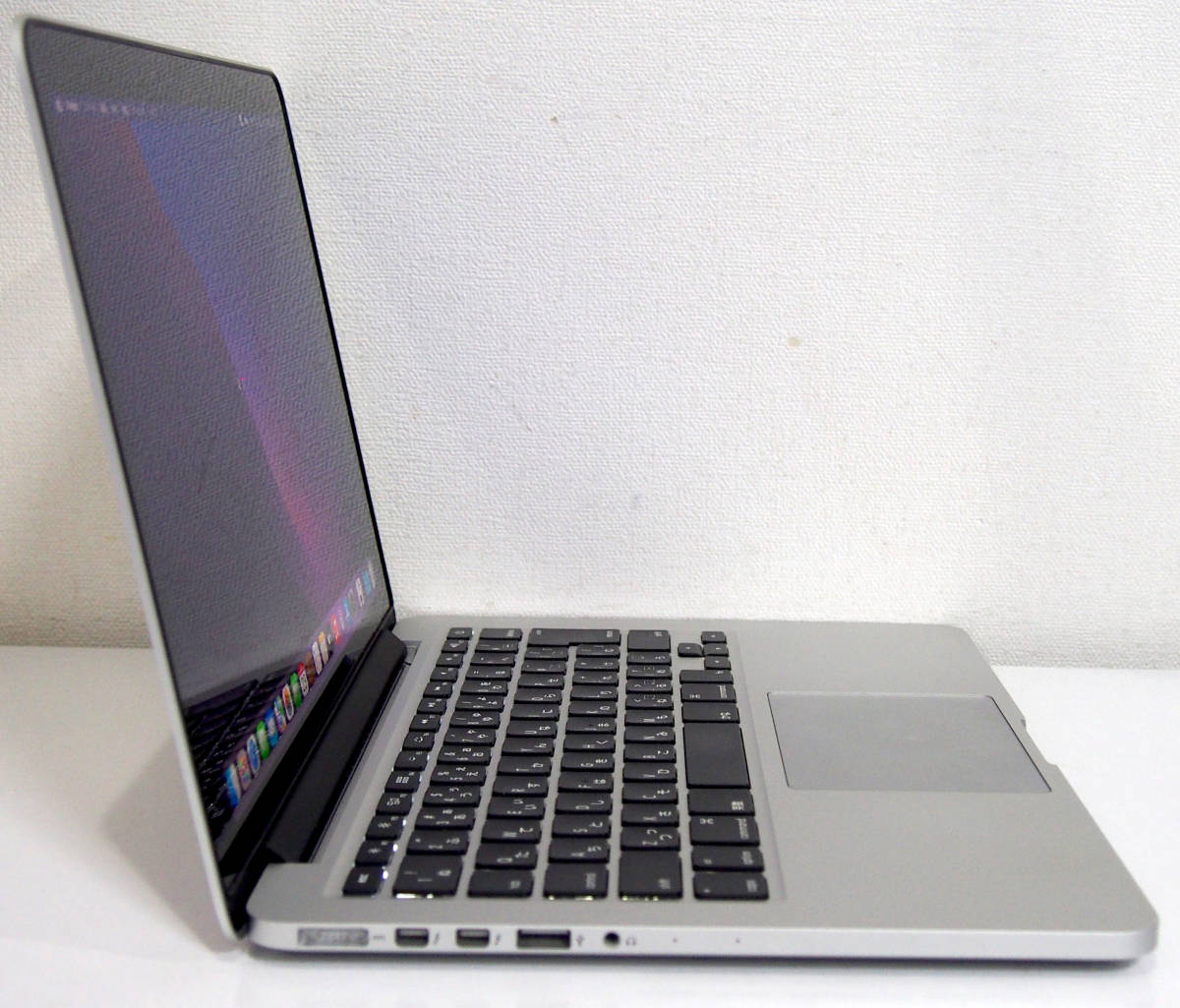 半額品 MacBook Pro i5 13インチ 高速SSD256GB 新品バッテリー