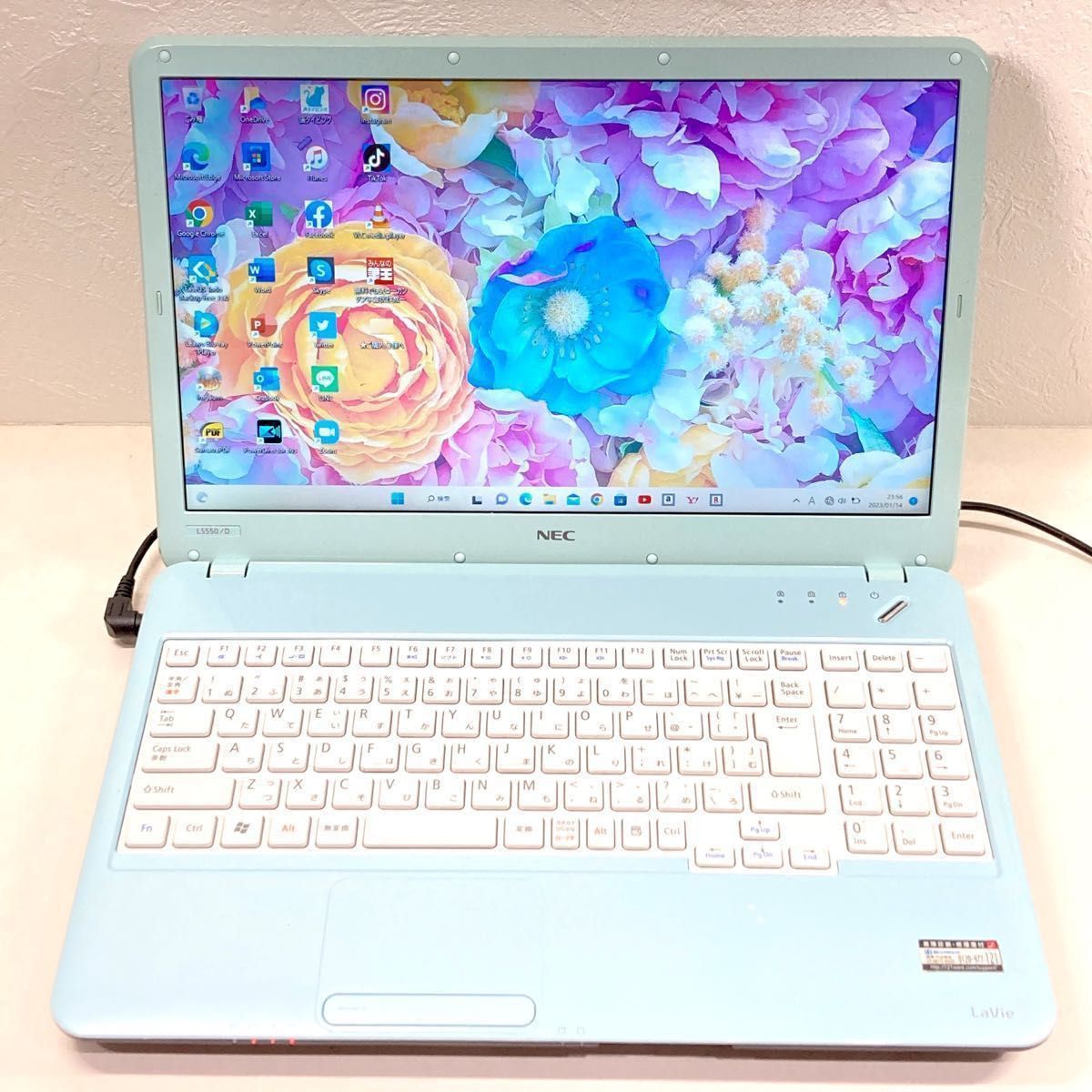 262 かわいい☆水色 Core i5 8GB SSD 512GB office ノートパソコン 設定済 リカバリー付