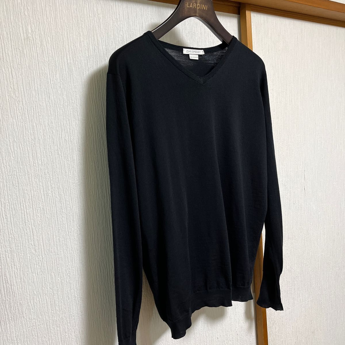 美品】JOHN SMEDLEY ジョンスメドレー Vネック ウール ニット ブラック