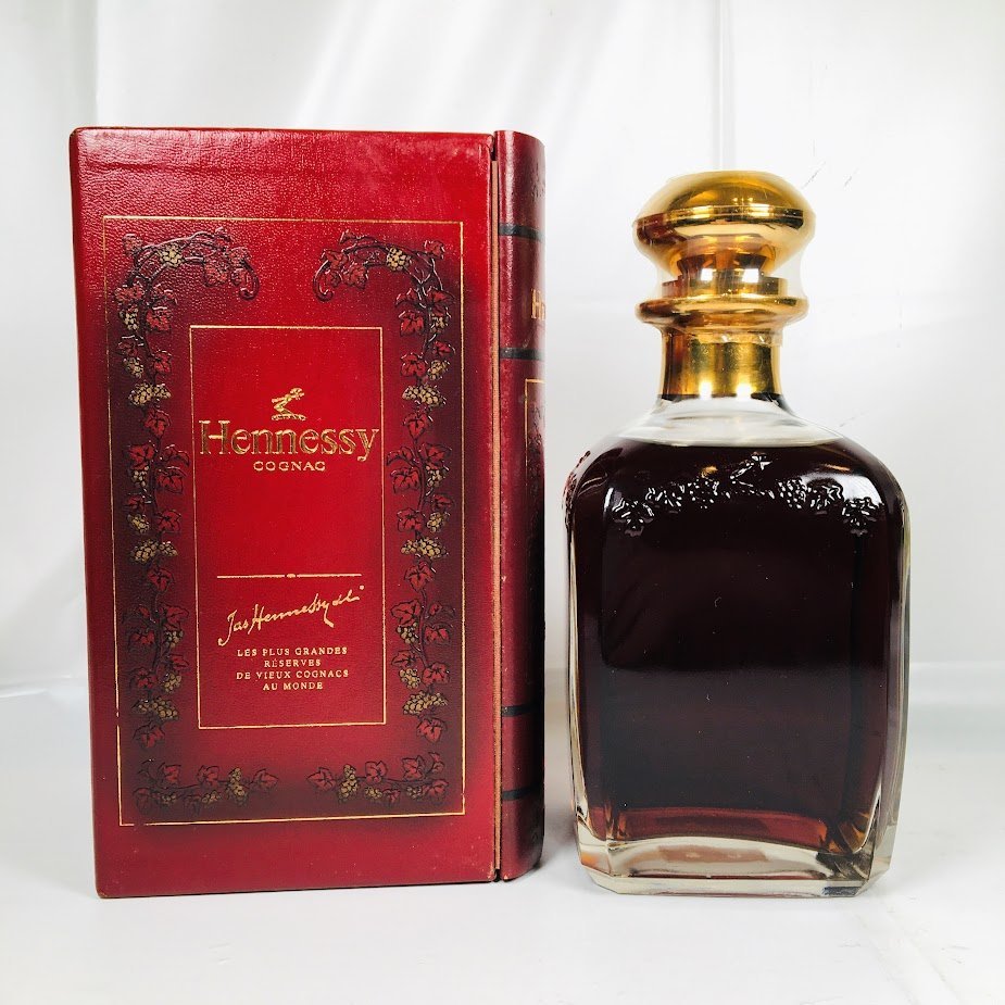 Hennessy COGNAC 赤ブック www.tropicalgrupo.com.br