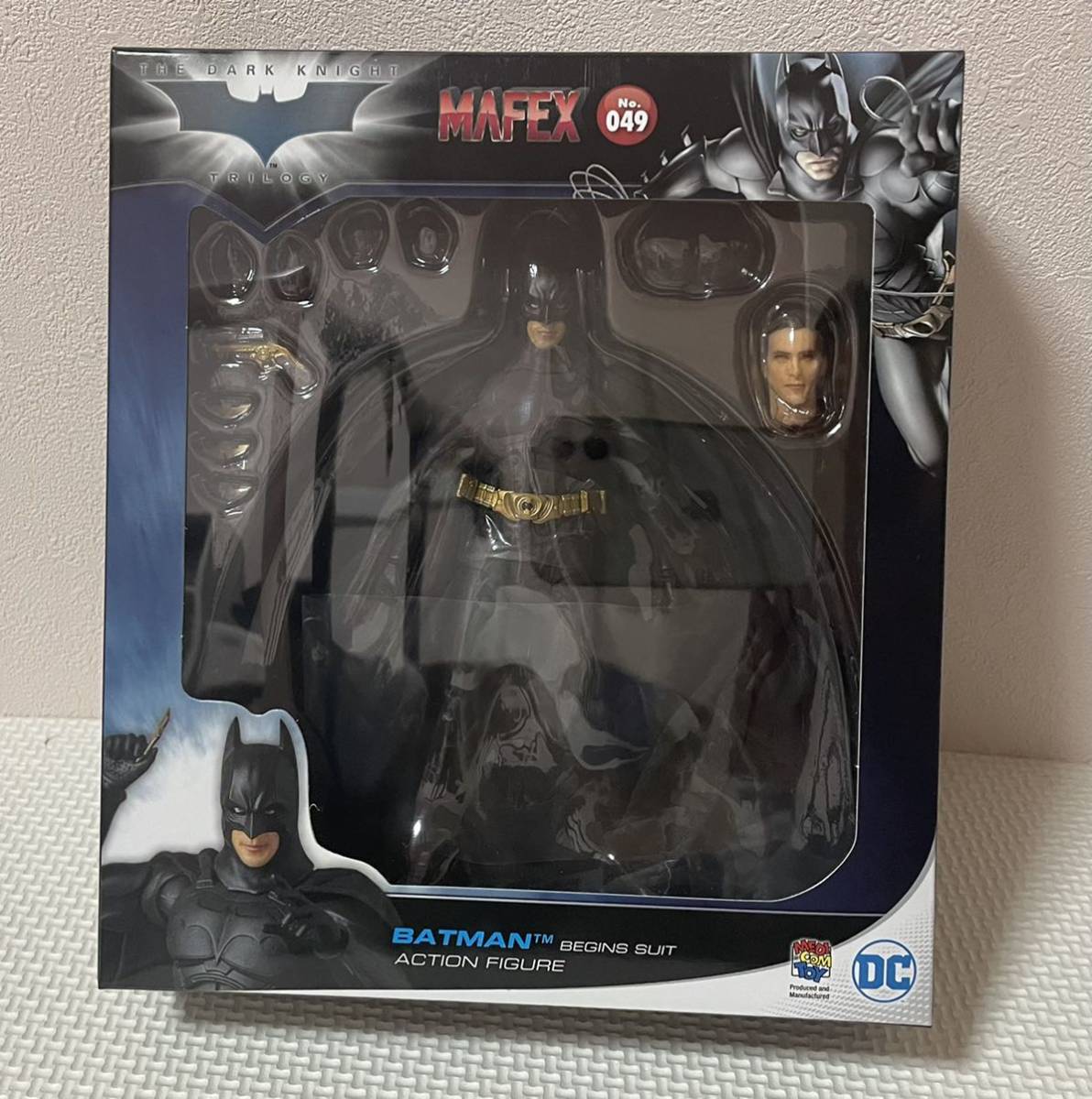 ヤフオク! - MAFEX バットマンビギンズスーツ マフェックス 中古開...