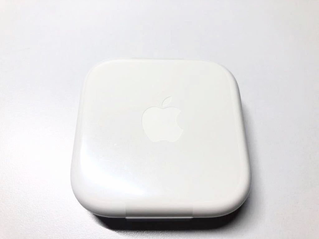 可愛いクリスマスツリーやギフトが! Apple EarPods 有線イヤホン 純正