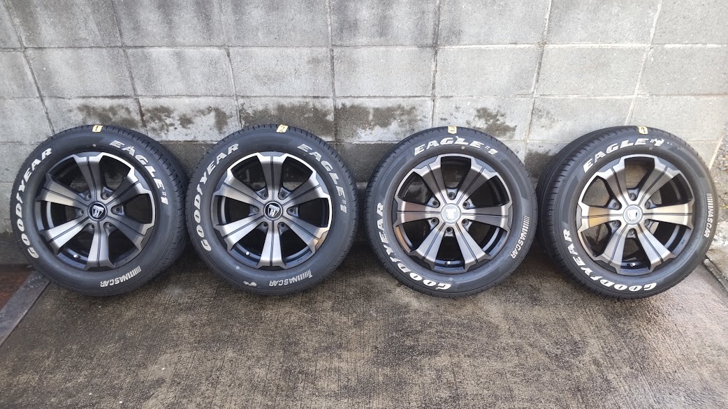 人気アイテム トヨタ ハイエース CRIMSON BARBERO 109/107R 4本 215