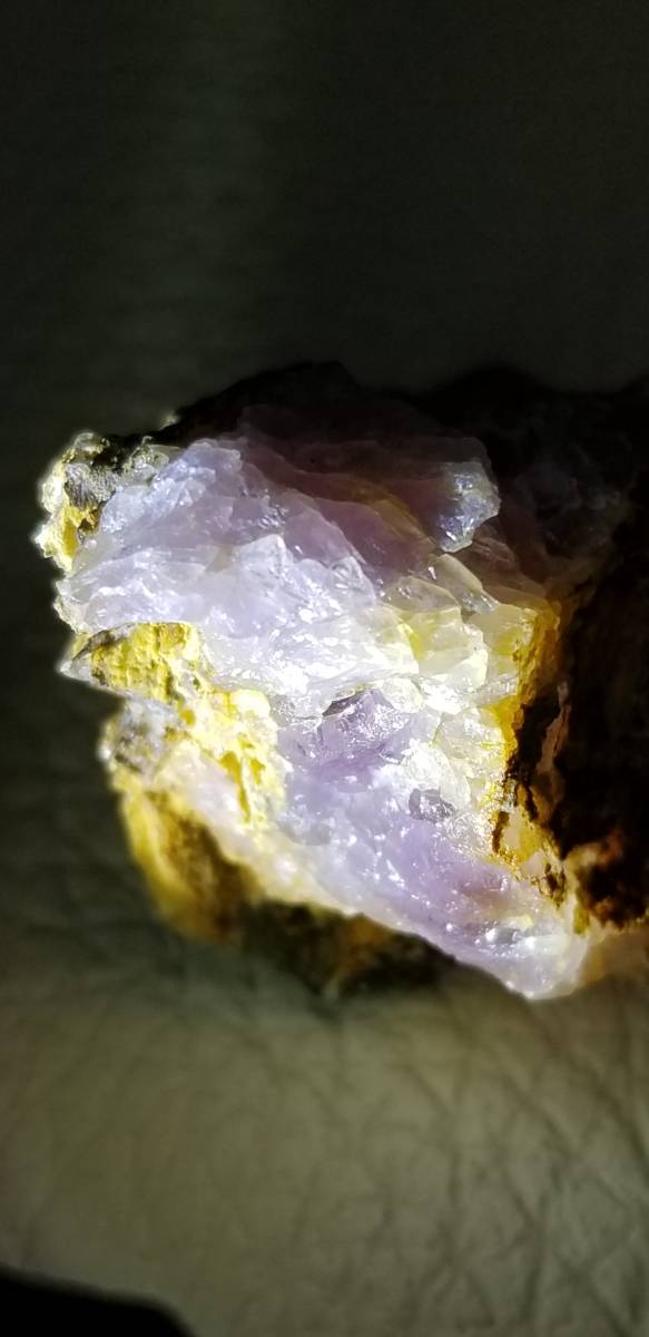 【鉱物】群馬県沼田市戸神山の母岩付き紫石英（Violet Quartz）3個計約99gです。_画像6