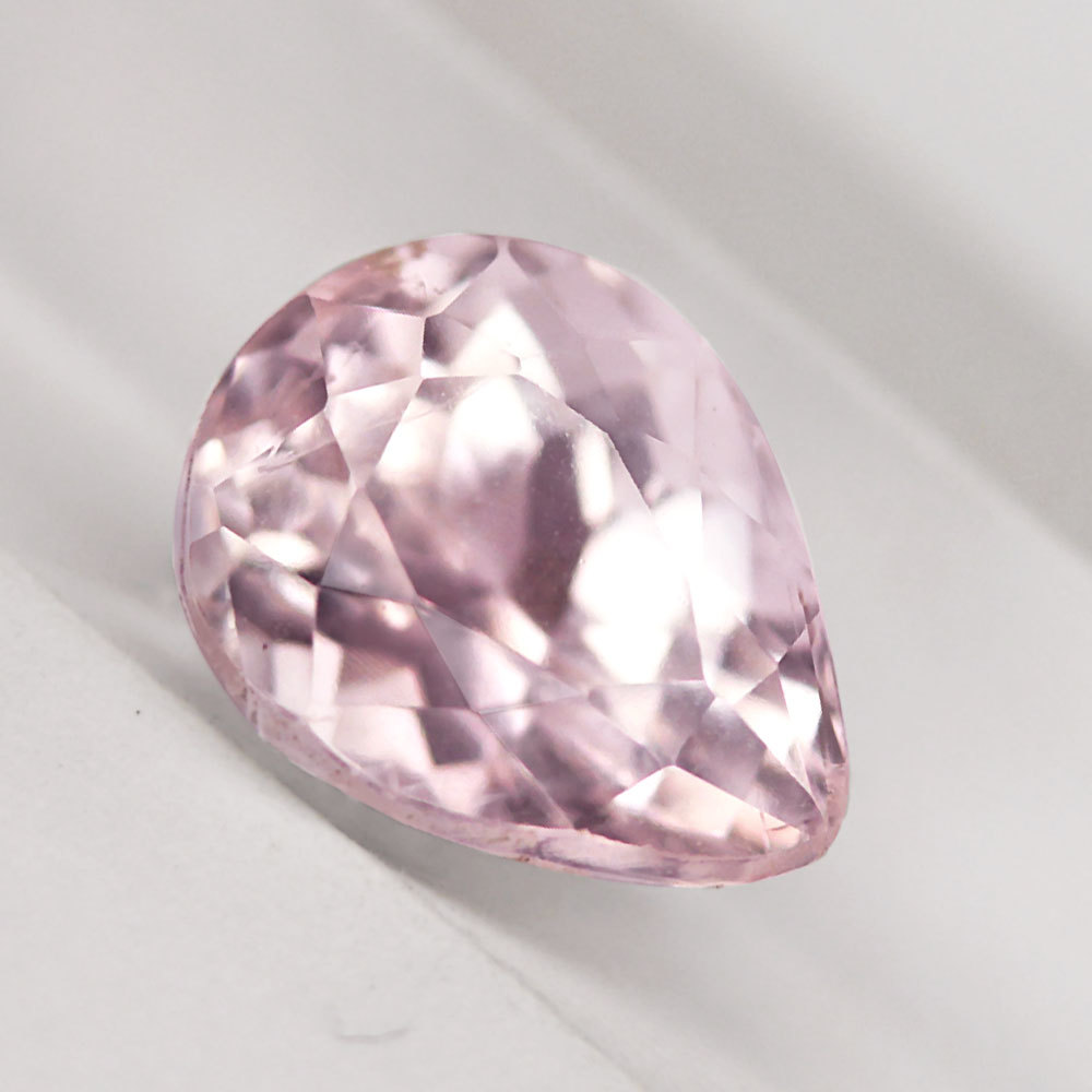 【天然クンツァイトルース 3.74ct:5929】アフリカ産 リシア輝石 Natural Kunzite 標本 コランダム 裸石 標本 鉱物 宝石 jewelry Africa