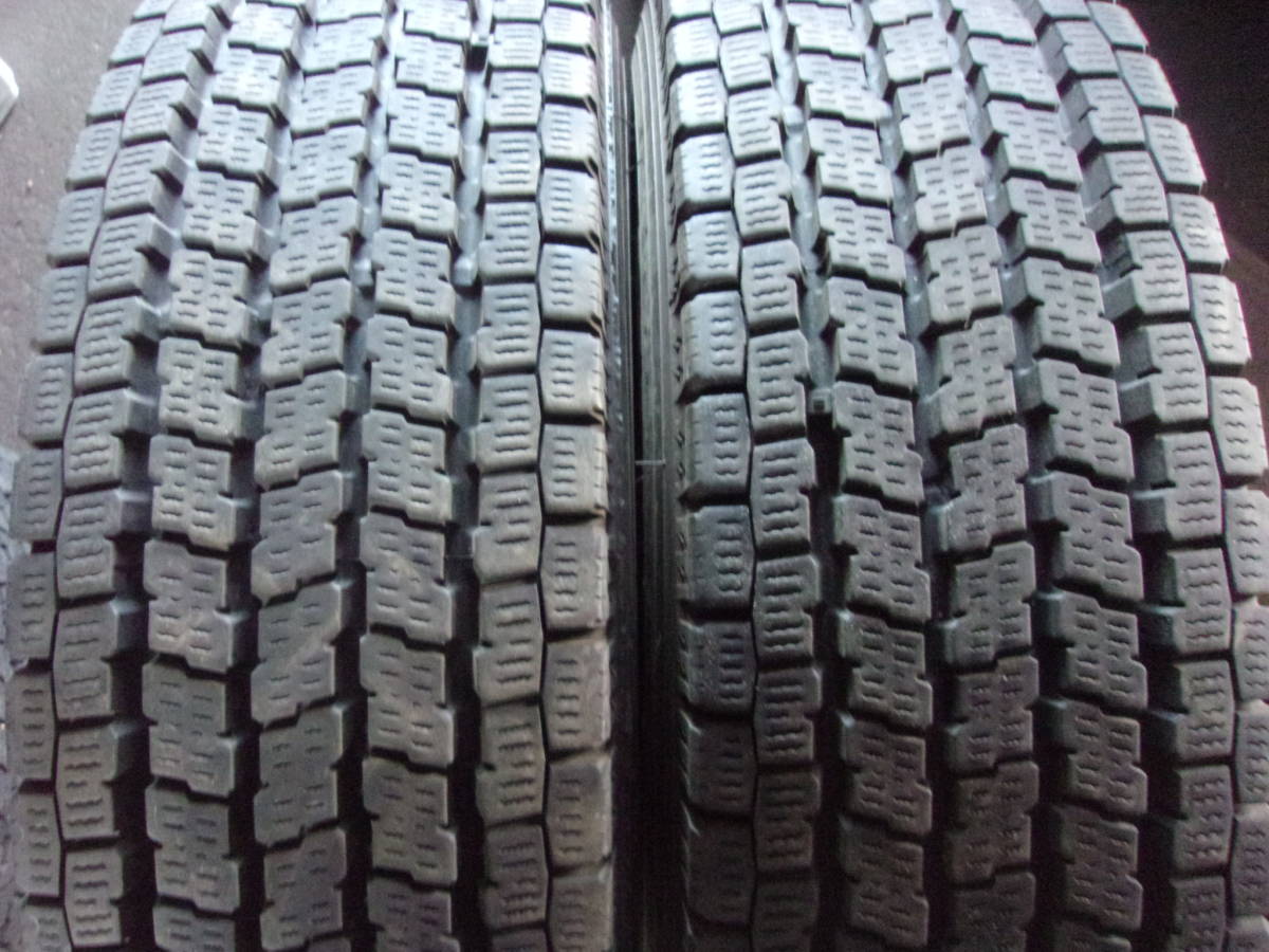 K-2233スタッドレス屋205/85R16 117/115L LT12PR タイヤのみ６本⑯　　　　送料別_画像3