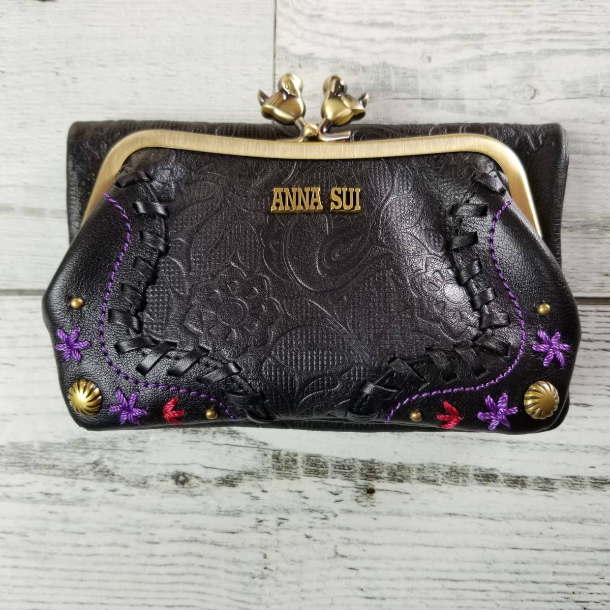 ハミング 新品 ANNA SUI アナスイ 本革 がま口二つ折り財布/口金二つ折り財布/がま口財布 ブラック 小鳥 鳥 バード 型押し