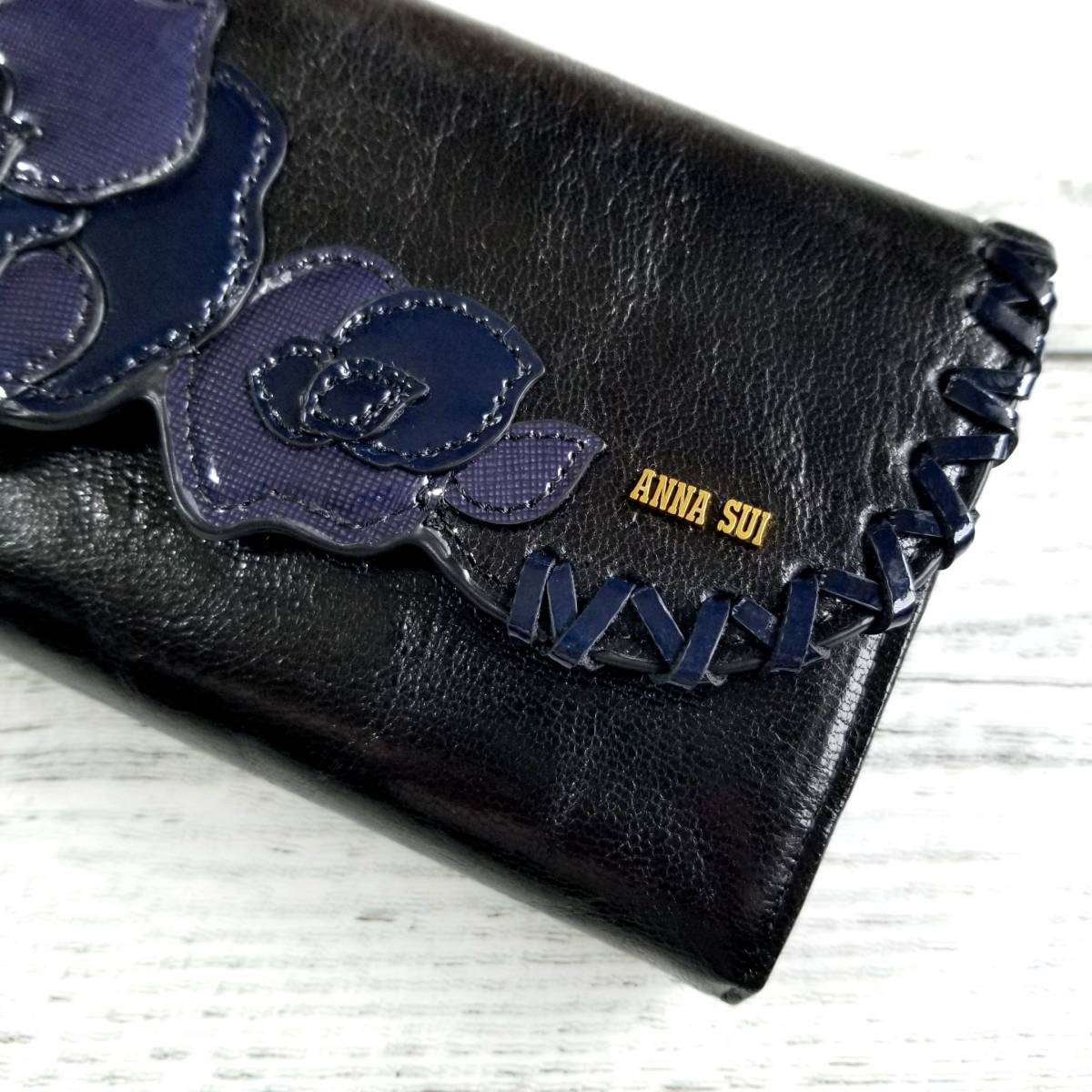 ☆ANNASUI☆ アナスイ 折財布 ガマ口 ブラック レザー バラ レディース