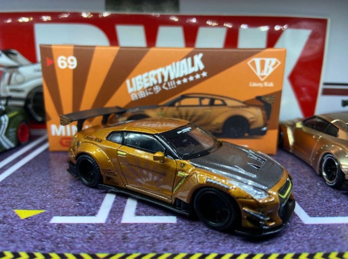 インドネシア限定】 MINI GT 1/64 LB WORKS GT-R R35 タイプ2 インドネシア限定】 MINI GT 1/64 LB WORKS GT-R R35 タイプ2