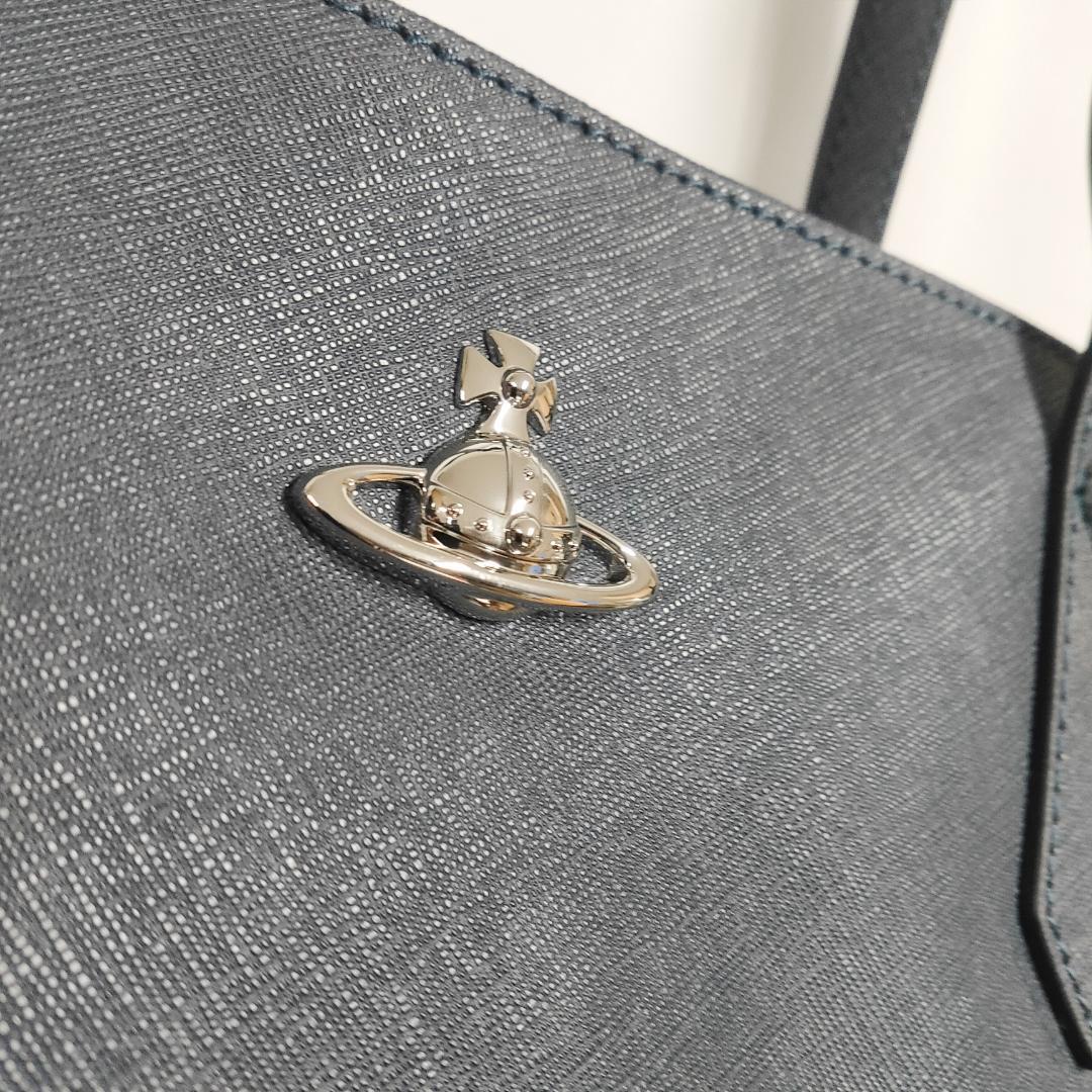 ヤフオク! - 新品 未使用 Vivienne Westwood 定番トートバッ...