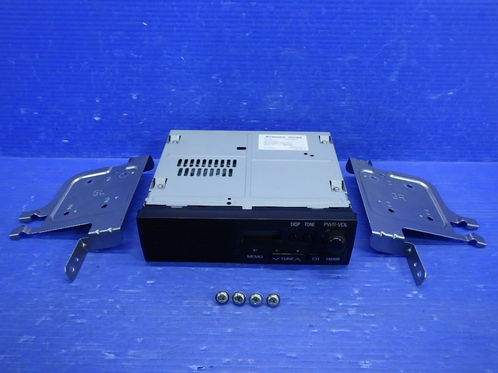 クリッパー NV100 純正 ラジオ RM-9457K-A 8701A354 スピーカー付き AMFM チューナー H24年 U72V U71Vの画像1