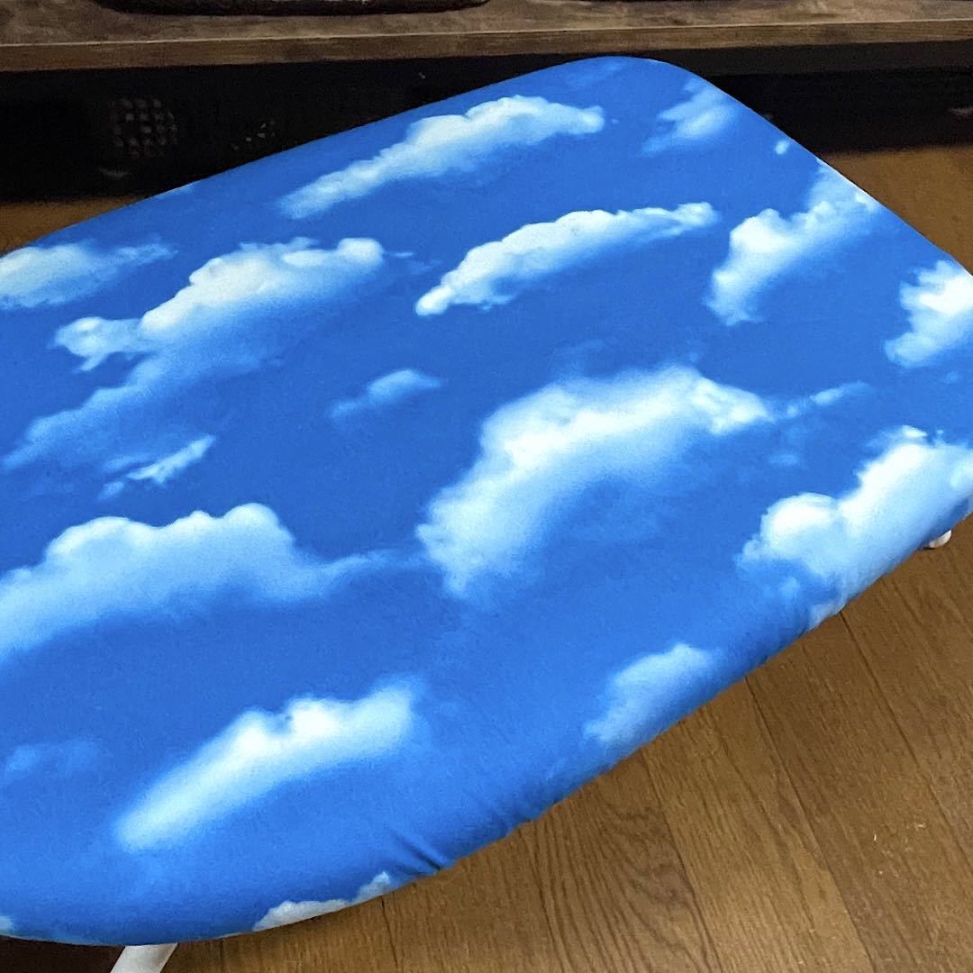 爽やかな空と雲の柄のアイロン台カバー　ハンドメイド　60×36_画像5