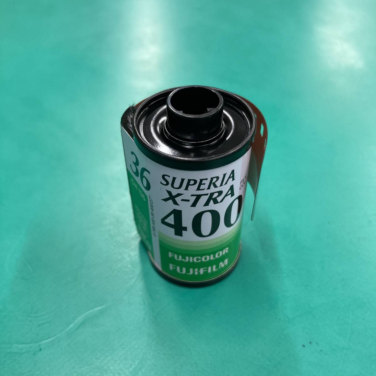 FUJICOLORnega плёнка SUPERIA X-TRA 400 36 листов .. новый товар не использовался окончание срока действия R00419