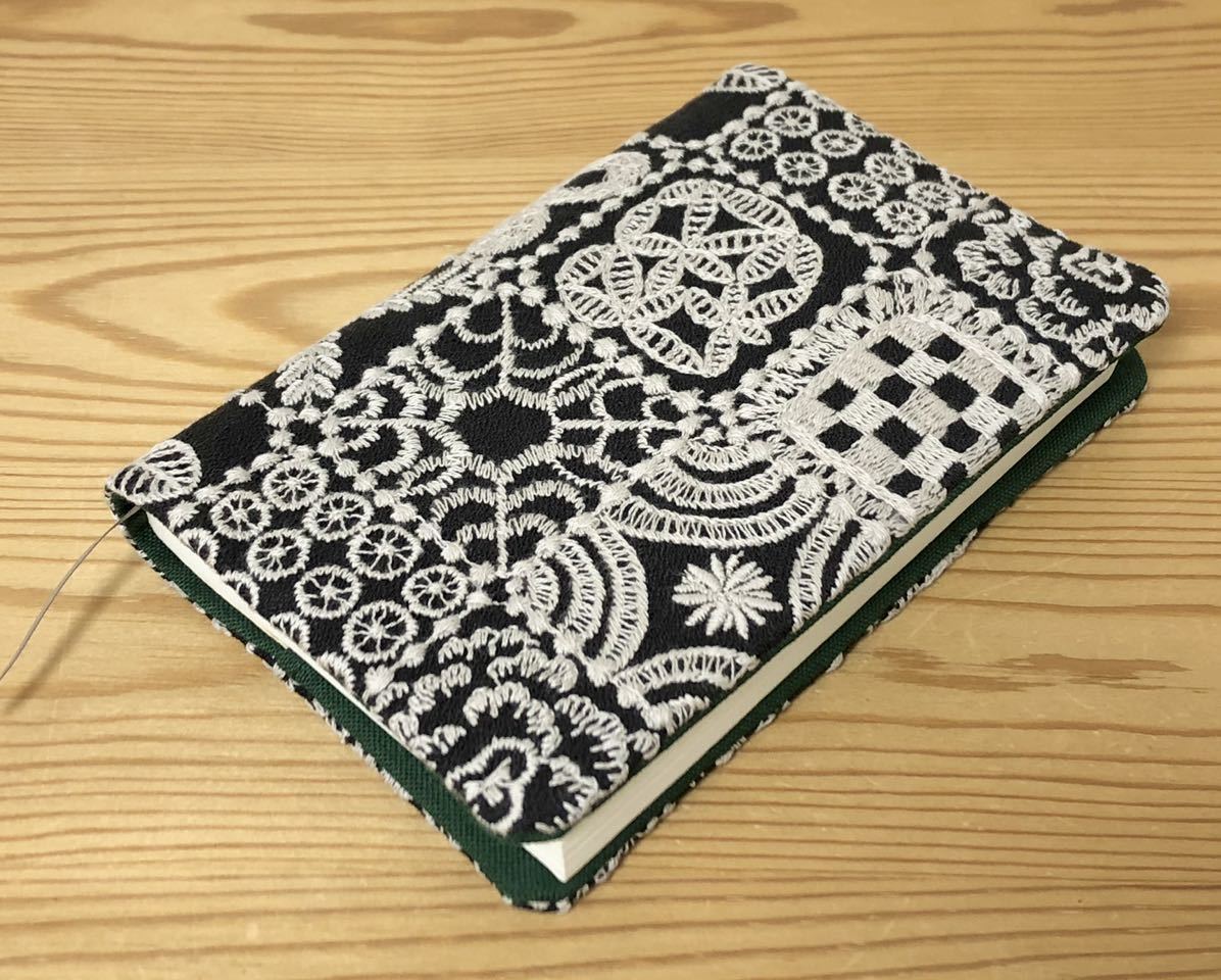 ハンドメイ mina forest tile 生地はぎれ即日発送の通販 by
