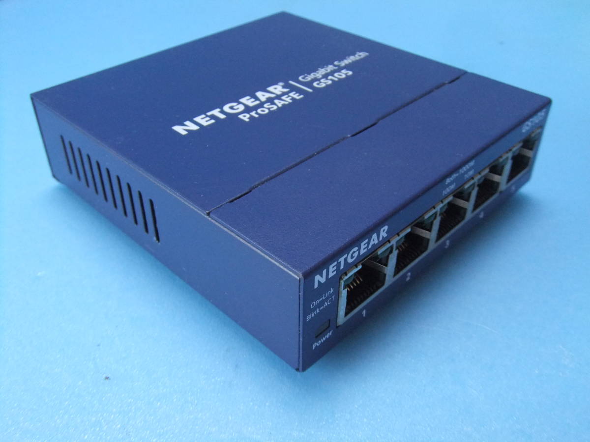 H166　NETGEAR ギガビット５ポート　アンマネージスィッチ　GS105_画像3