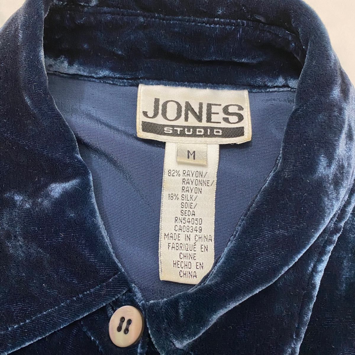 【VINTAGE】JONES STUDIO レーヨンシルクベロア 貝ボタンシャツ