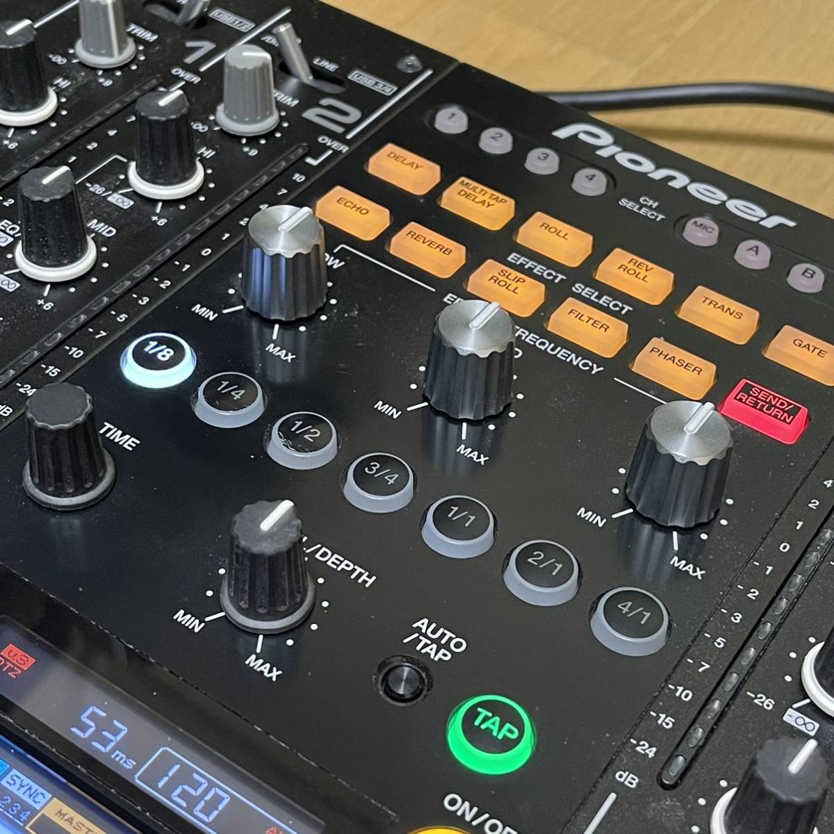 DJM2000nexus[Pioneer DJ]2015 год производства прекрасный товар 