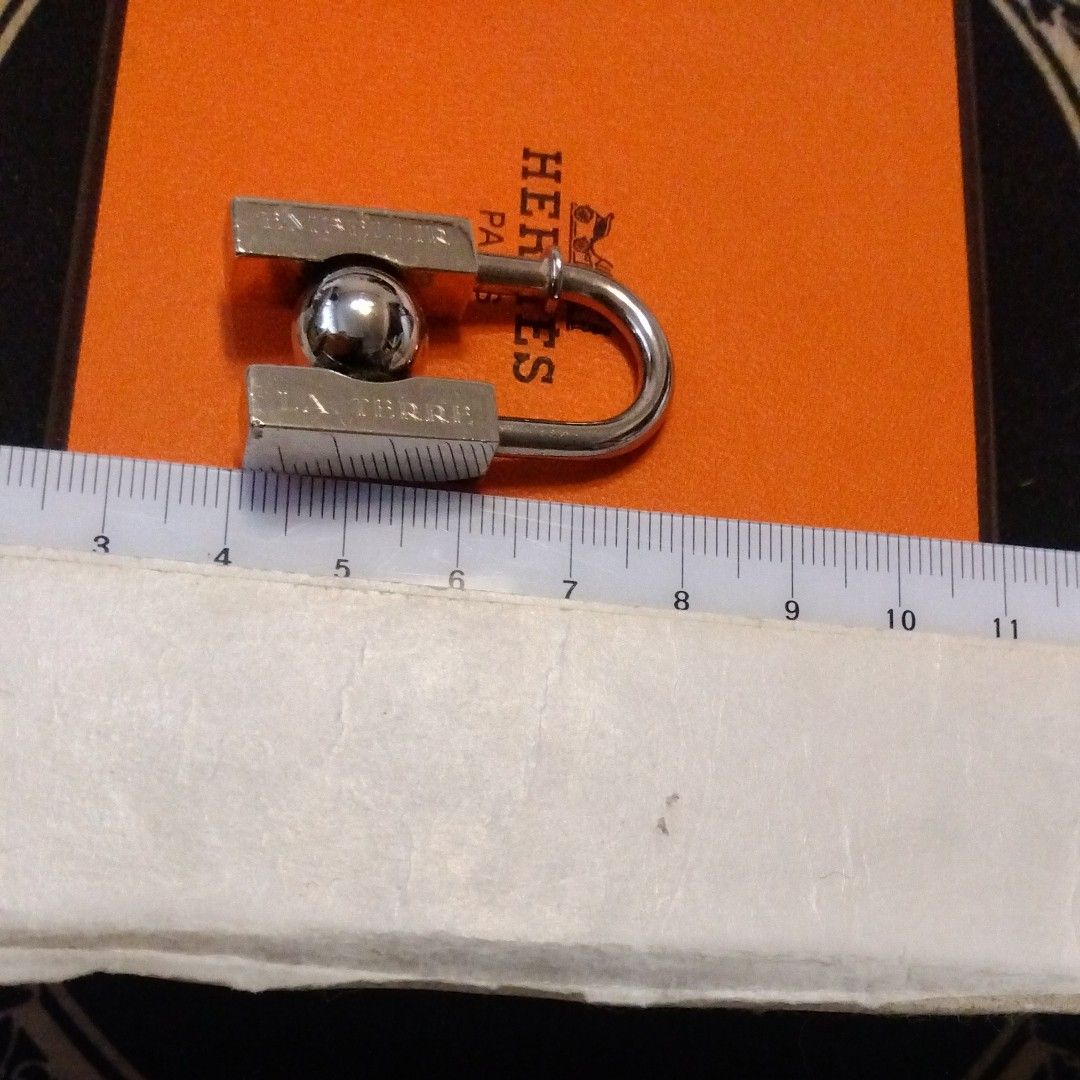 エルメス Hermes カデナ2001限定 シルバーメタリック 地球