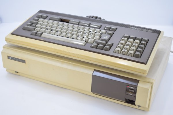 PC/タブレット デスクトップ型PC 当時物 NEC PC-8801 本体 キーボード 初期型 まとめ セット パーソナルコンピュータ 日本電気 パソコン パーツ 周辺機器 電子機器  Ha-188M