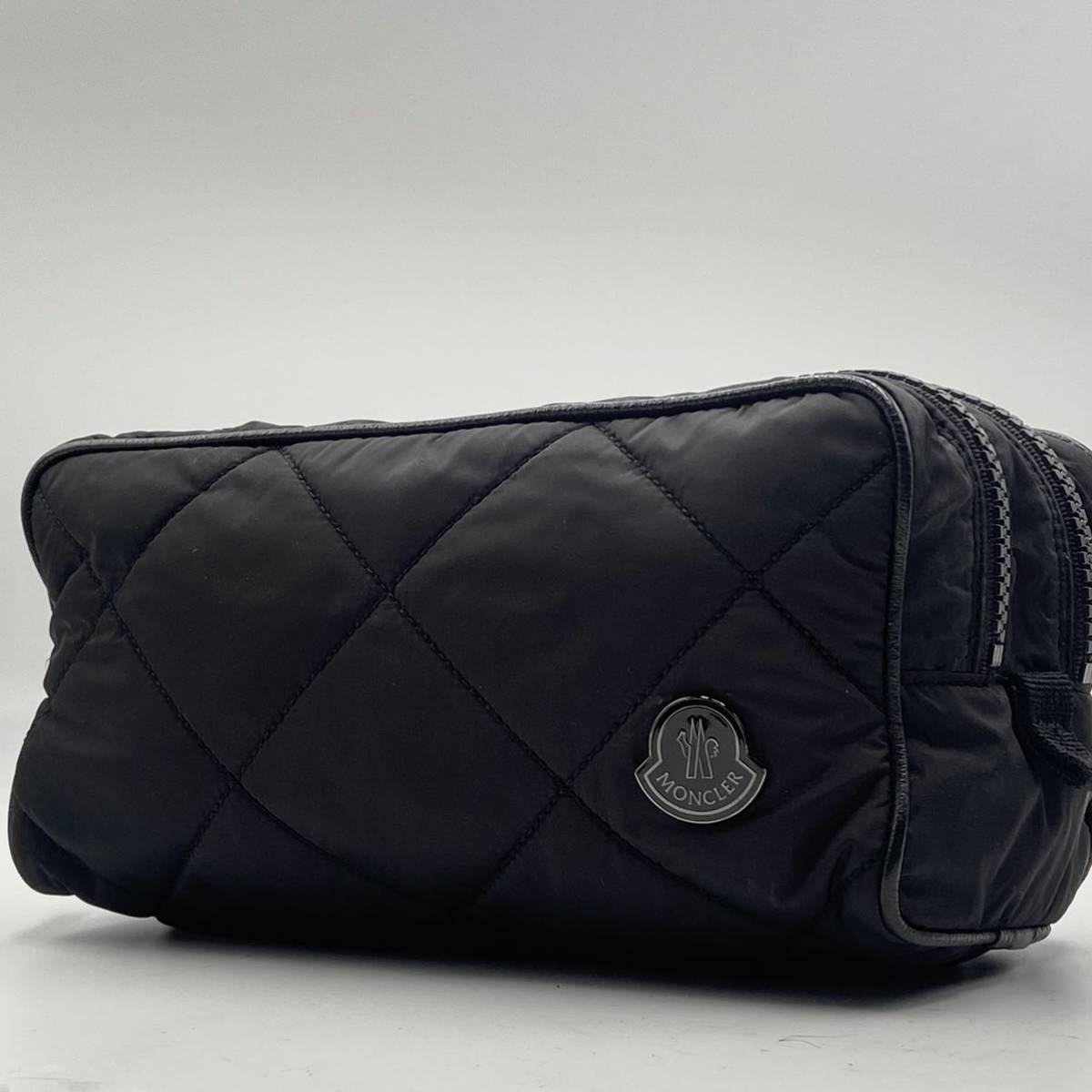 1円【極美品】MONCLER モンクレール セカンドバッグ メンズ ダウン