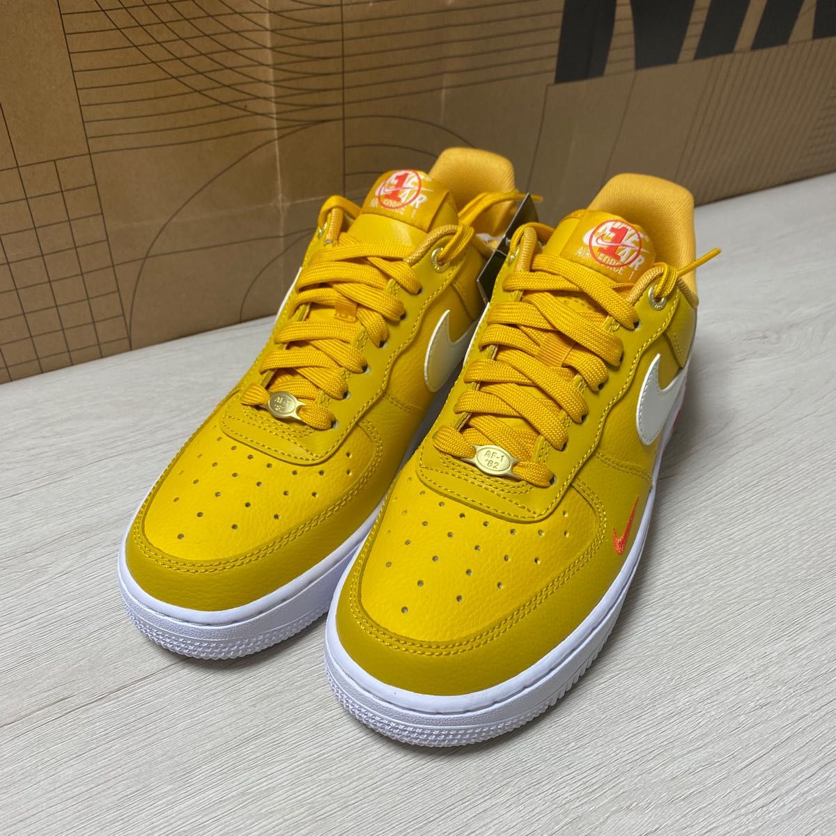NIKE Air Force1 ナイキ エアフォース1 ´82刻印タグ 個人配送OK