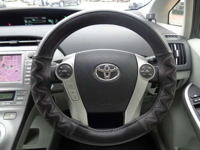 「平成25年 トヨタ プリウス 1.8 S メーカーナビ Bluetooth コーナーセ@車選びドットコム」の画像3