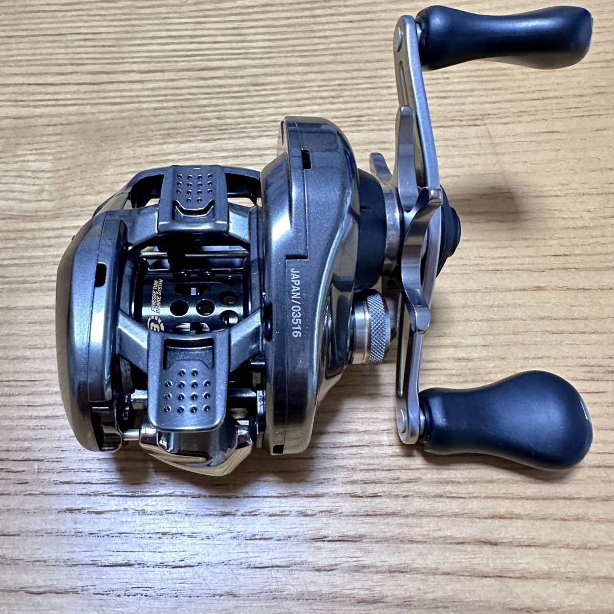 セール 登場から人気沸騰 シマノ SHIMANO ベイトリール 両軸 16