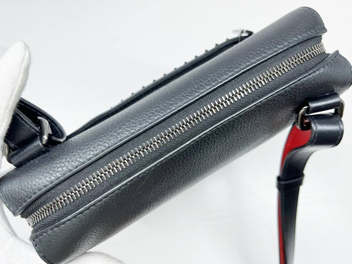 美品 クリスチャンルブタン スタッズ ベンチリポーター ショルダー