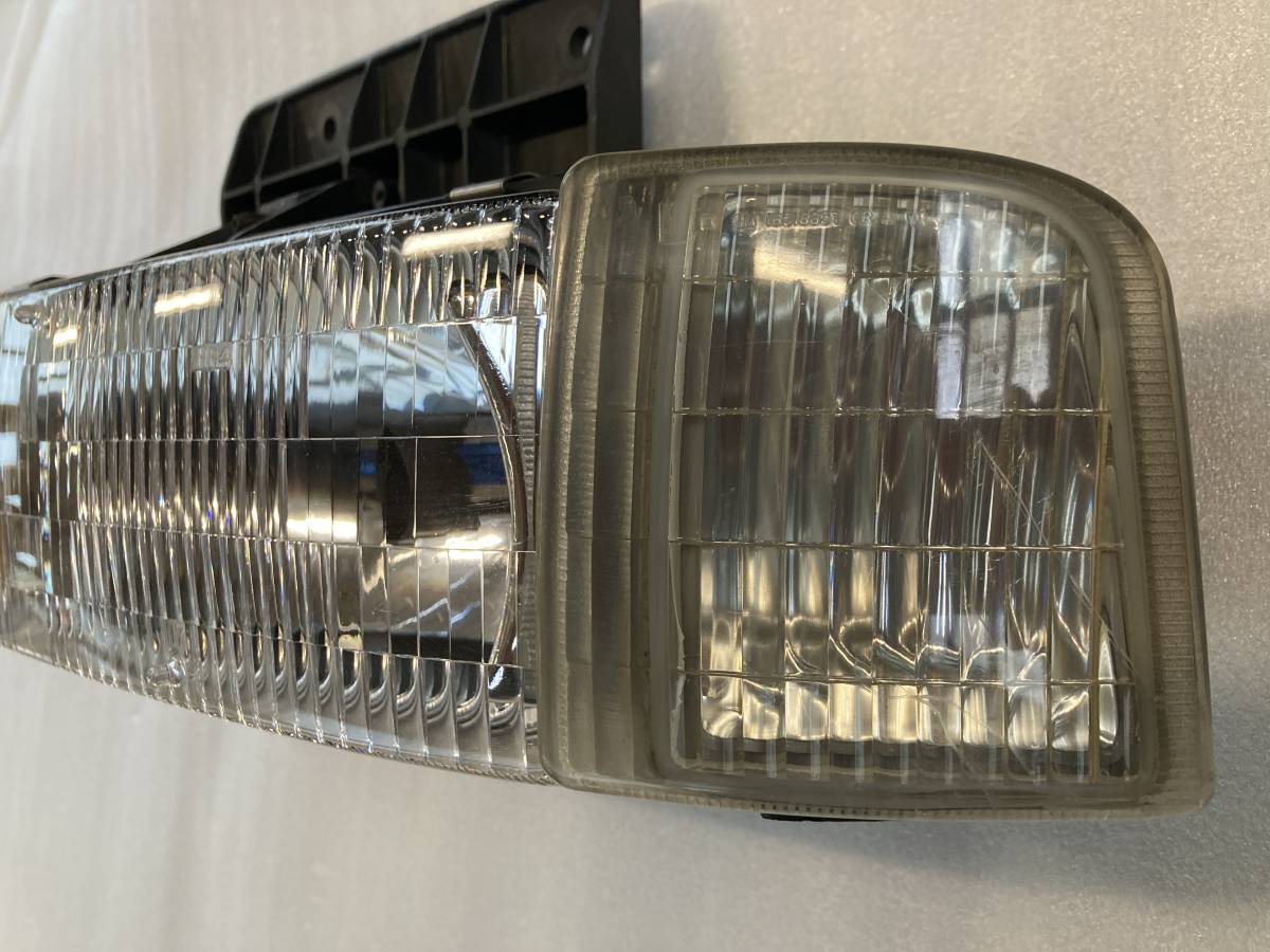  Chevrolet Astro 96* original head light left 