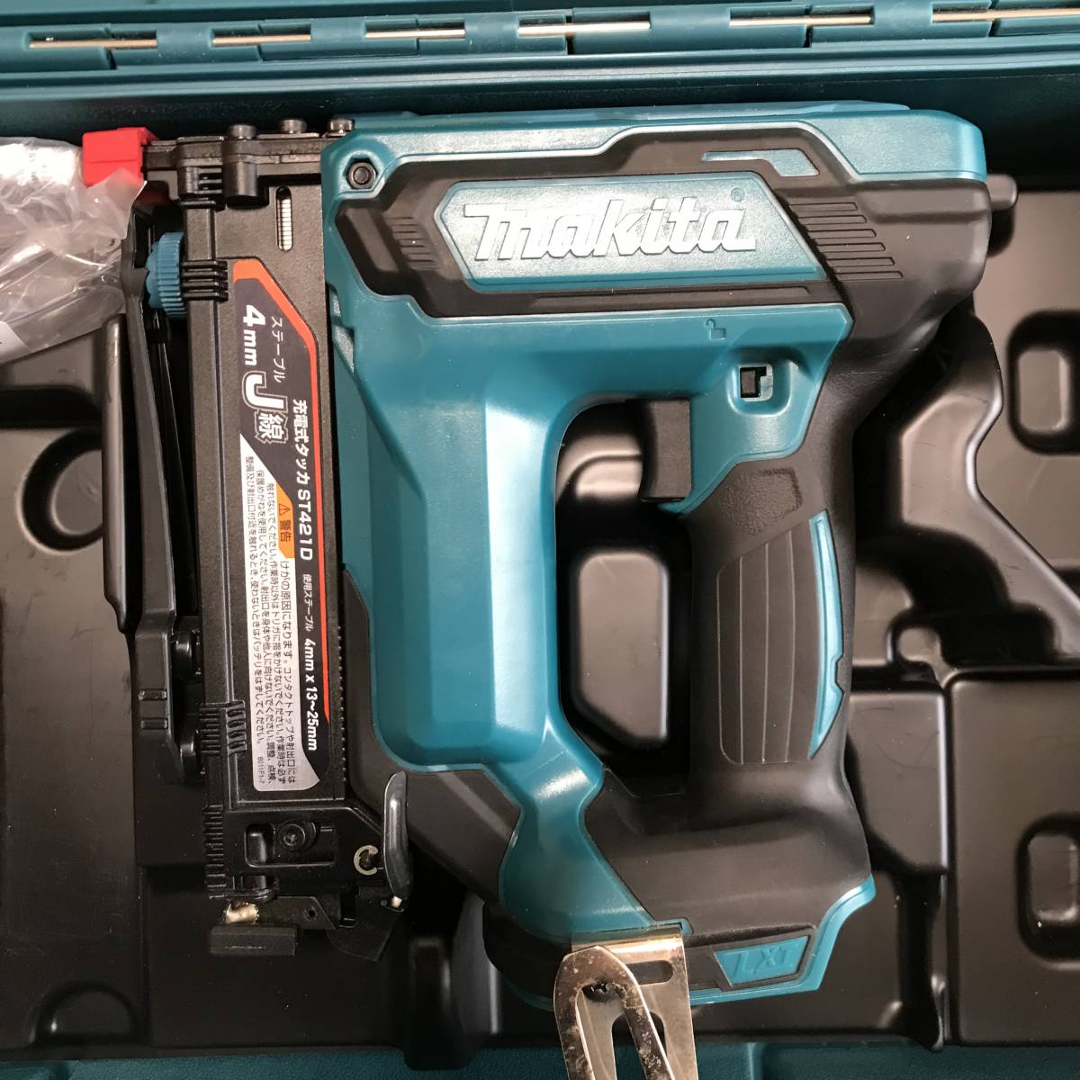 卸売 マキタ makita 充電式タッカ 18V ST421DZK tdh-latinoamerica.de