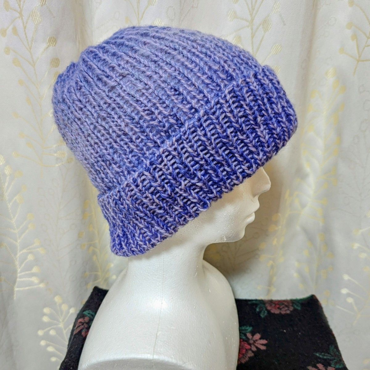 手編みの帽子(紫のグラデーション)-