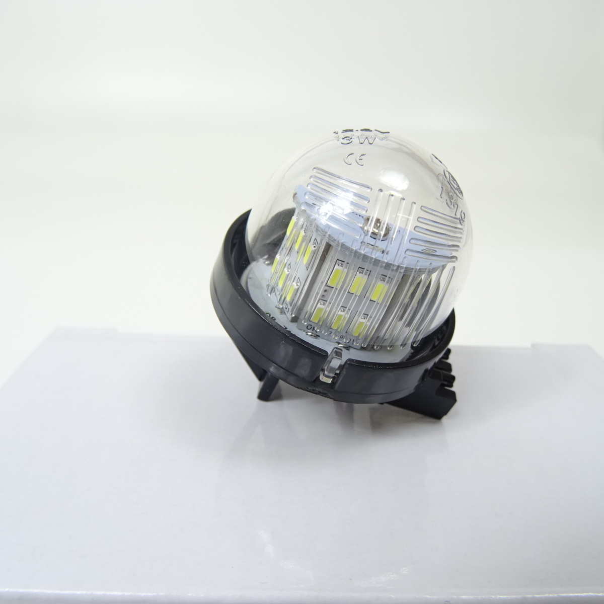 鬼白光! 一体型交換式 ! 日産 LED ナンバー灯 ライセンス ランプ モコ MG21 MG22 MG33 ルークス ML21 クリッパーNV100 DR64 DR17_画像2