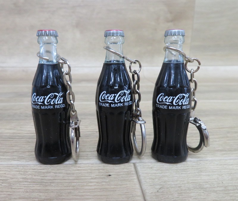 未使用品】 コカコーラ Coca-Cola キーホルダー C2 ノベルティ 未使用