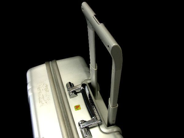 品】ゼロハリバートン ポリカーボネート ラゲッジ キャリーケース 71L