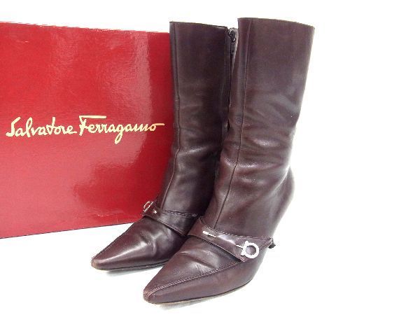 〖 Ferragamo 〗チェーンブーツ