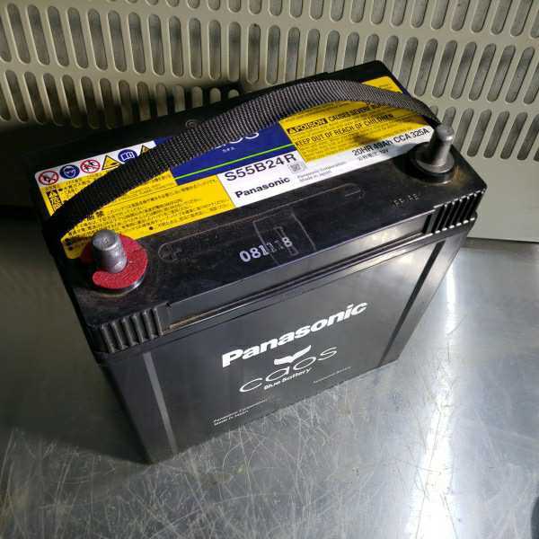 #バッテリー Panasonic S55B24R BLUEBATTRY 2018年　送料着払　CCA370　電圧12.55V　佐川急便140サイズ発送 補機バッテリー _画像1
