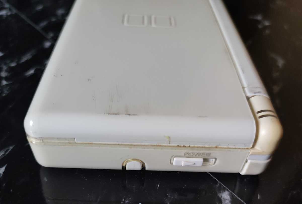 【ジャンク品】 Nintendo DS Lite 本体のみ USG-001 ニンテンドーDSライト 通電確認済