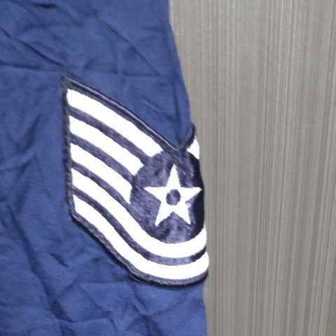アメリカ軍 空軍兵下士官用勤務服ジャケット 徽章付き 米軍の画像4