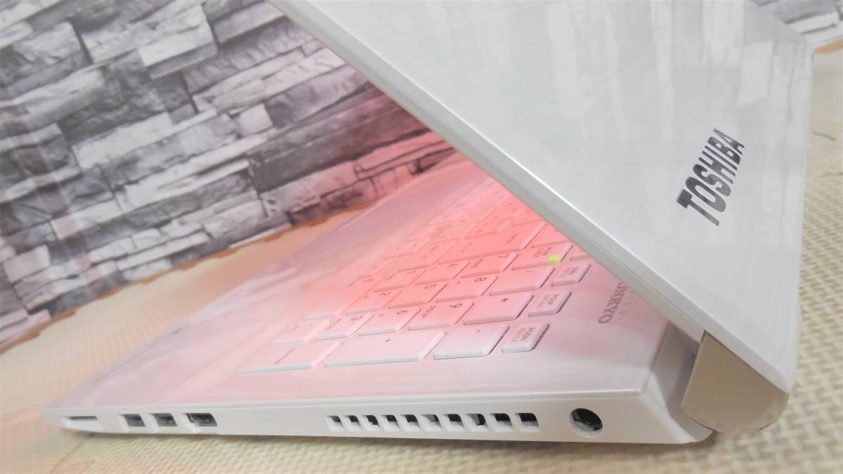 ☆綺麗白&超速i7超豪華仕様!☆フルHD液晶+ONKYO/Windows11 22H2