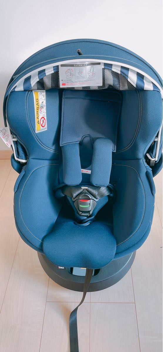 【美品】エールベベ クルット4 Oui ネイビー ISOFIX チャイルド 美品】クルット4 Oui エールベベ チャイルドシート ネイビー