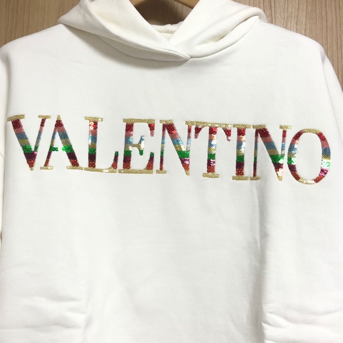 ベルギー製 新品ヴァレンティノ Valentinoレディース パーカー ロゴ