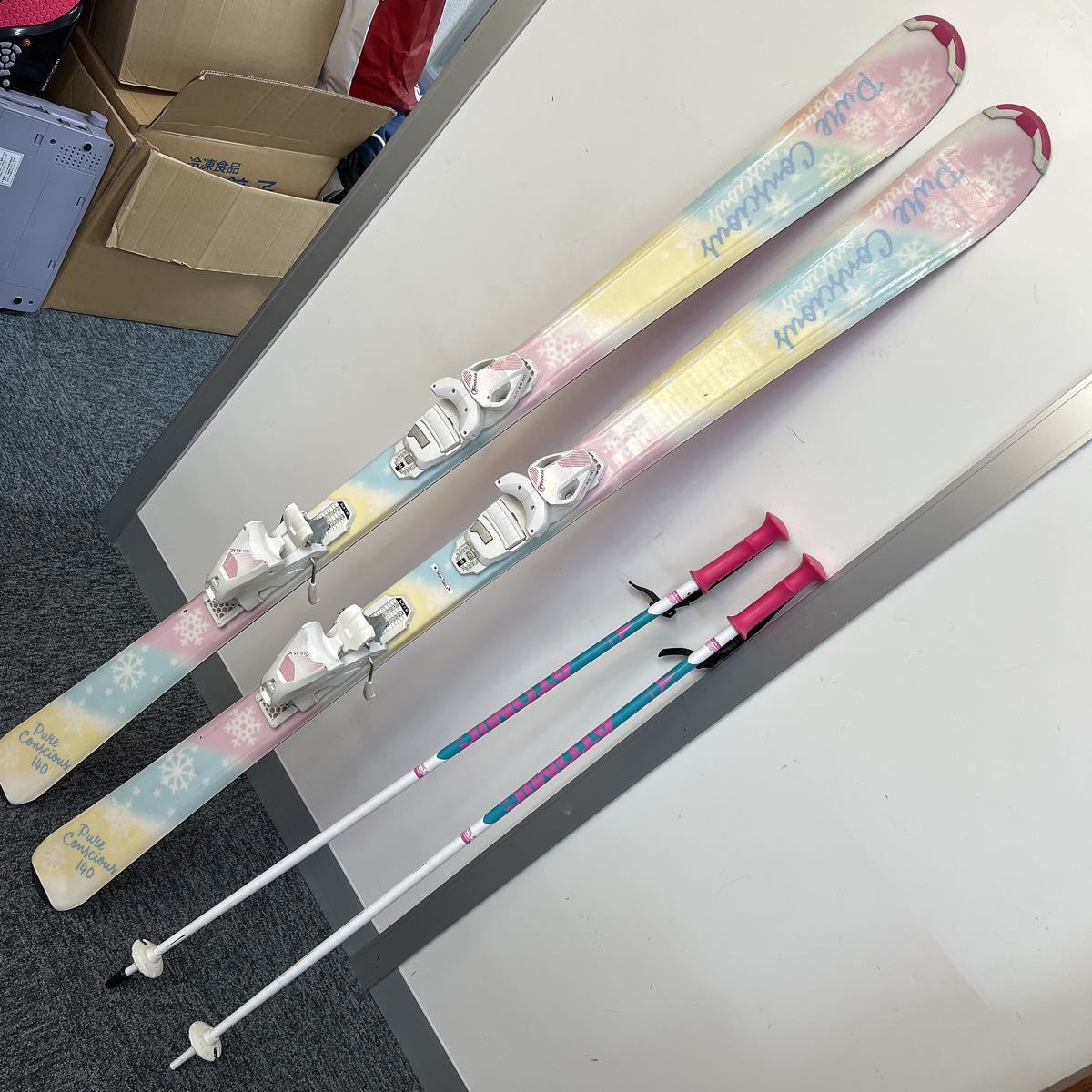 流行り の ブランド - 2024年おすすめのアイテム満載 Yahoo!オークション 140cm スキー板 conscious pure - 板、ブーツセット