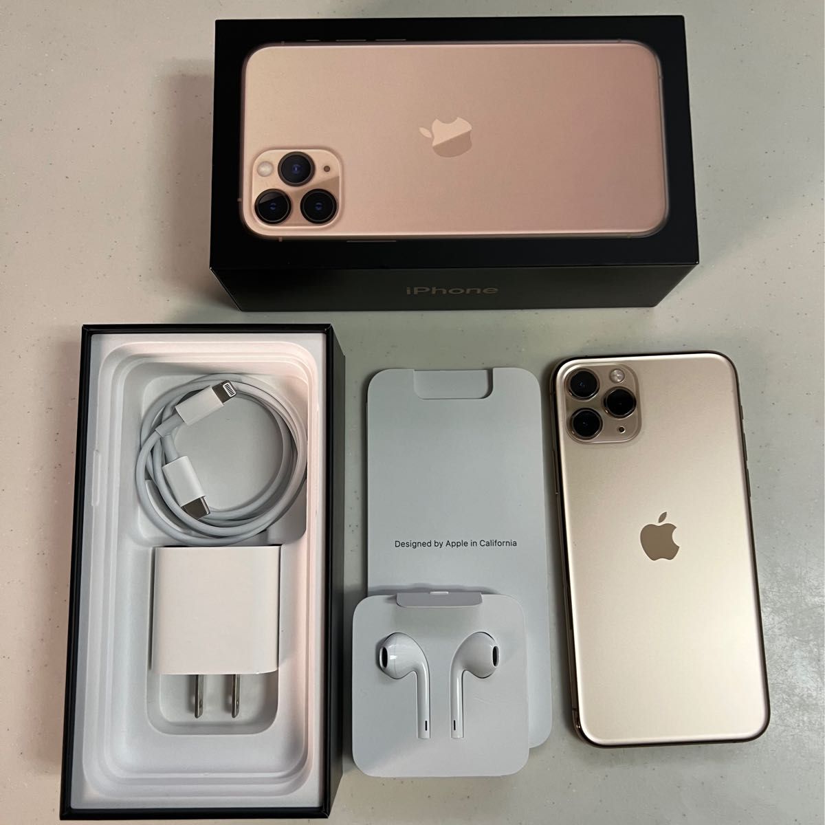 今日の超目玉】 iPhone 11 Pro ゴールド 256 GB SIMフリー ケース付き