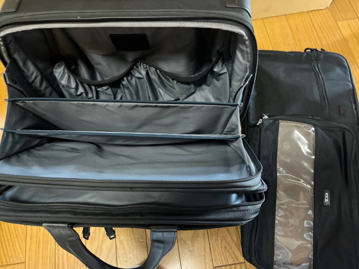 美品】TUMI(トゥミ) ALPHA2 4ウィール デラックス 26627D2 kazaguruma