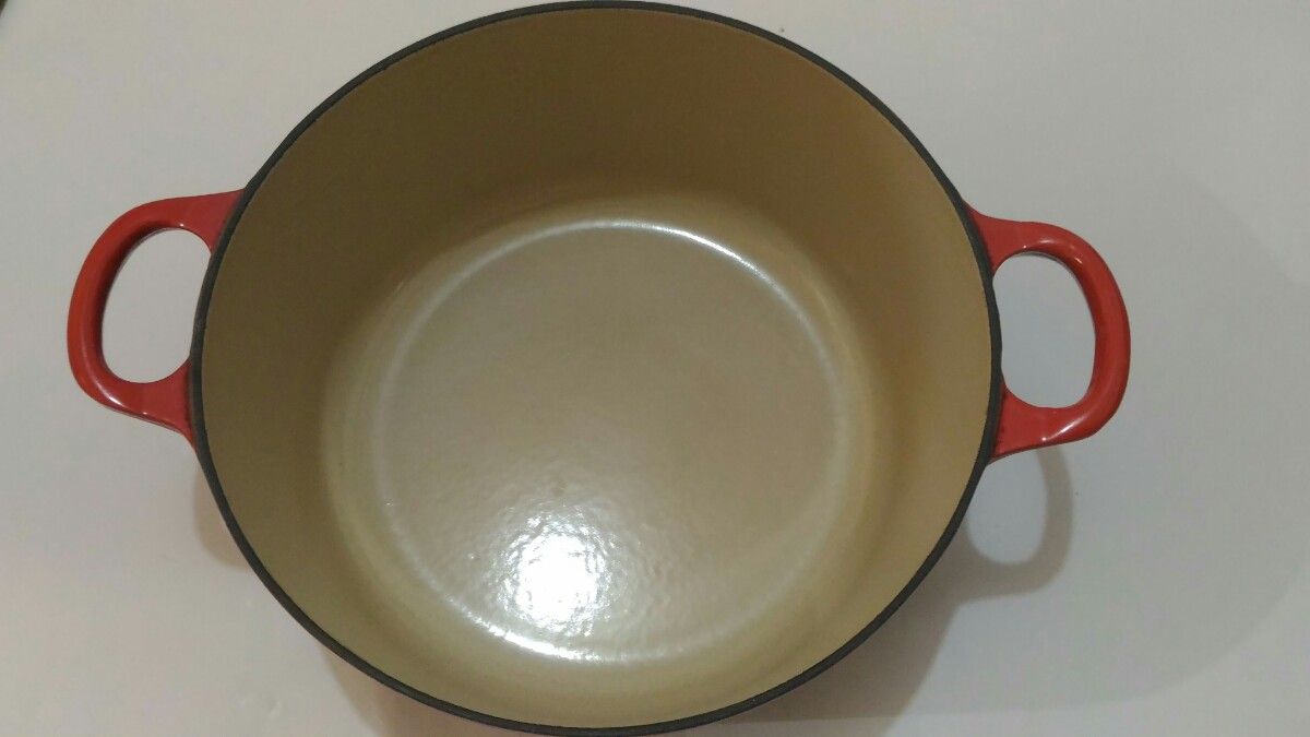 美品 ルクルーゼ  ココットロンド  両手鍋 22cm ( LE CREUSET)( ル・クルーゼ)　