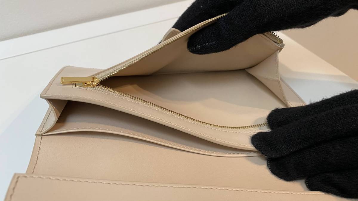 美品☆CELINE(セリーヌ)☆ラージ ストラップウォレット 長財布 | www